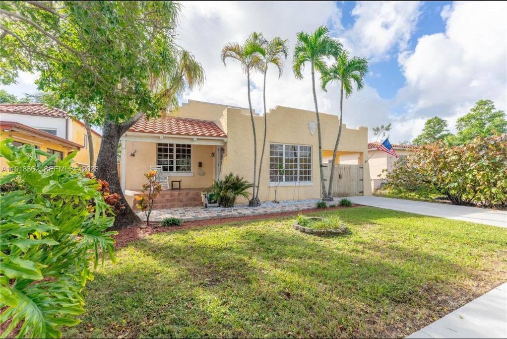 4250 SW 10th St, sold