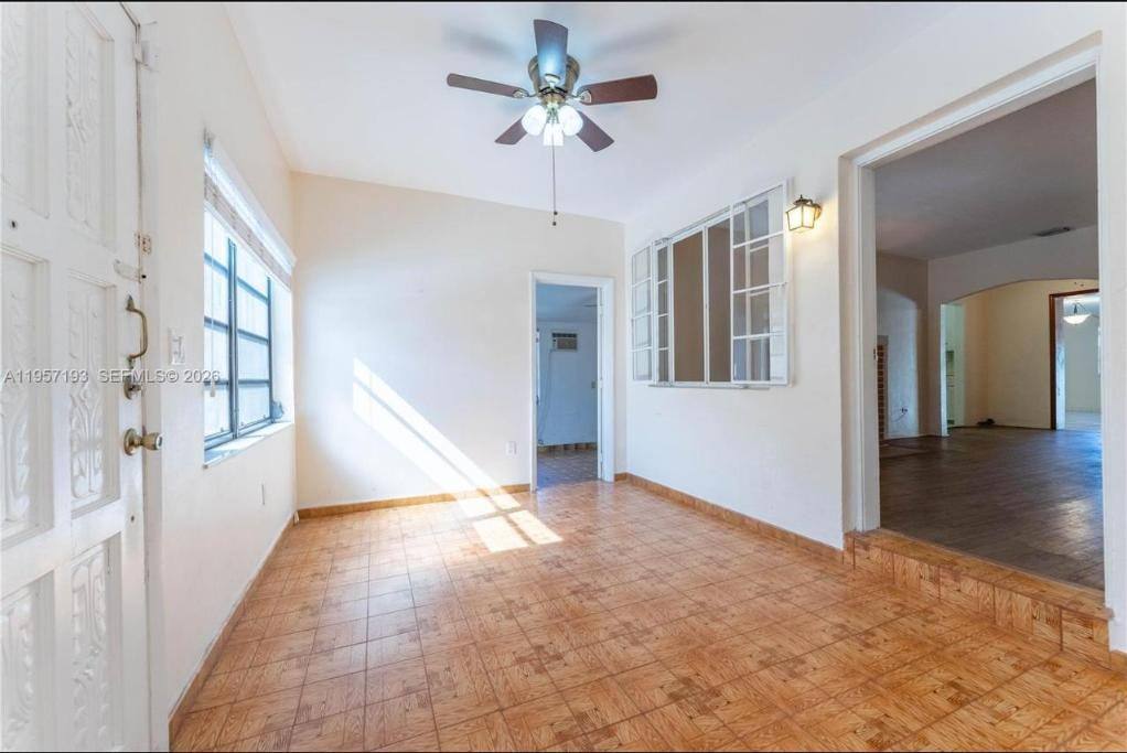 4381 SW 5th Ter, photo 4 of 8